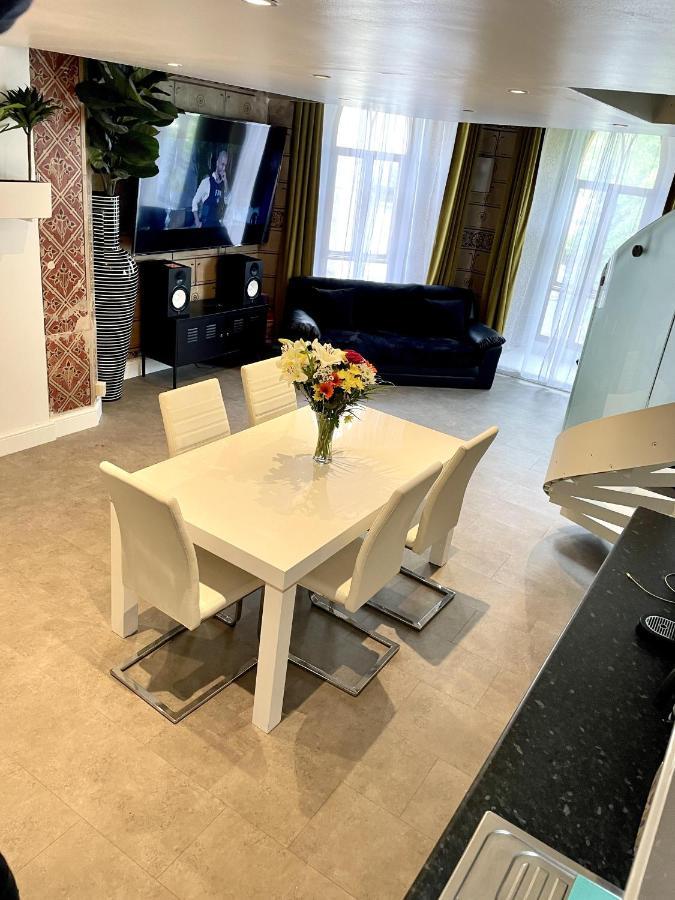 Rare 1-Bed Church Converted Apartment In Londýn Exteriér fotografie
